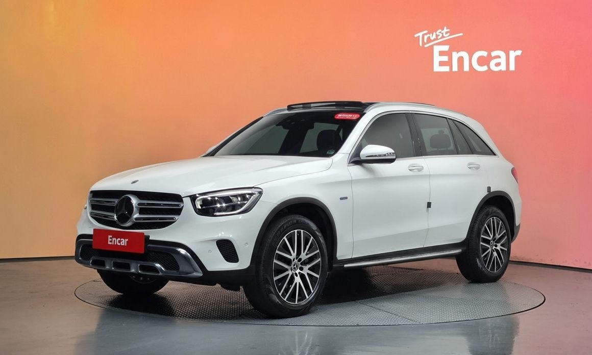 Mercedes-Benz GLC-Class 2021