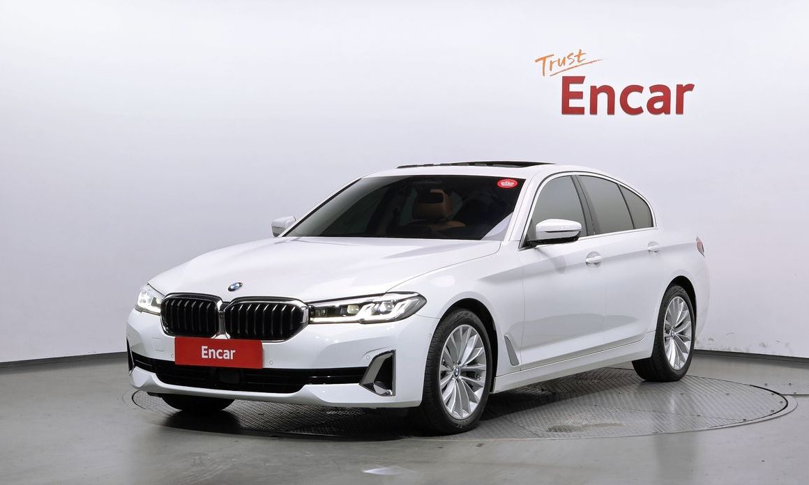 BMW 5-Series 2023