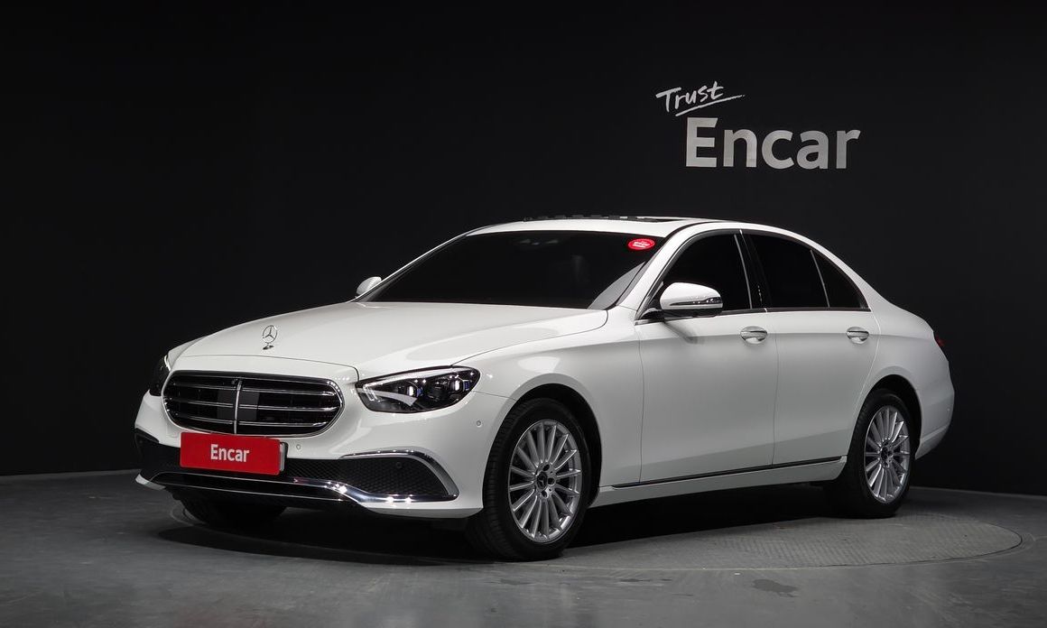 Mercedes-Benz E-Class 2023