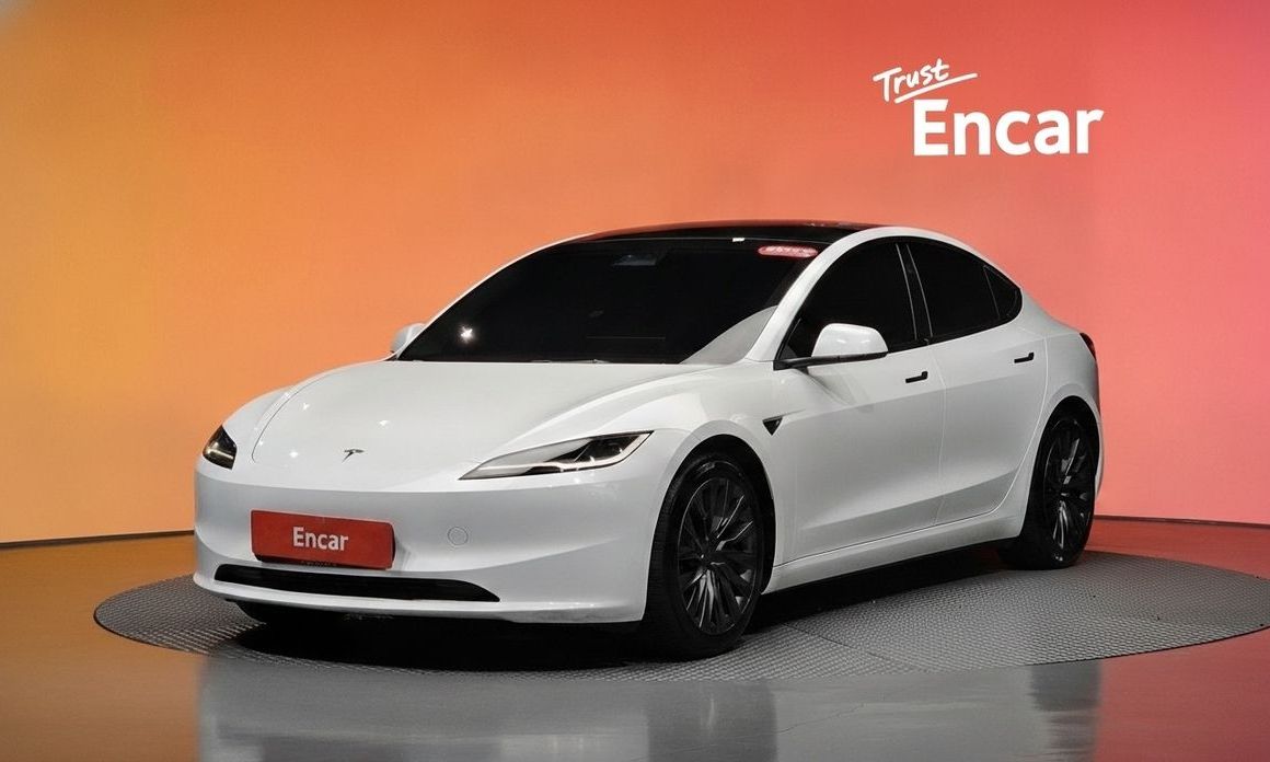 Tesla Model 3 2024