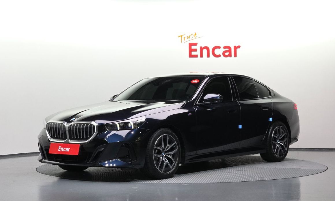 BMW 5-Series 2024