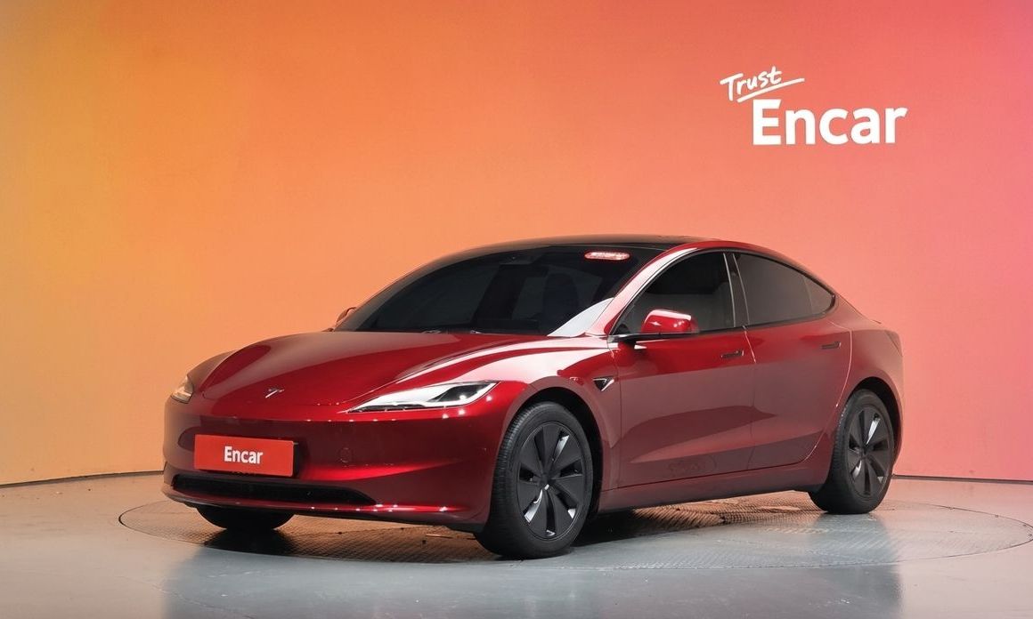 Tesla Model 3 2024