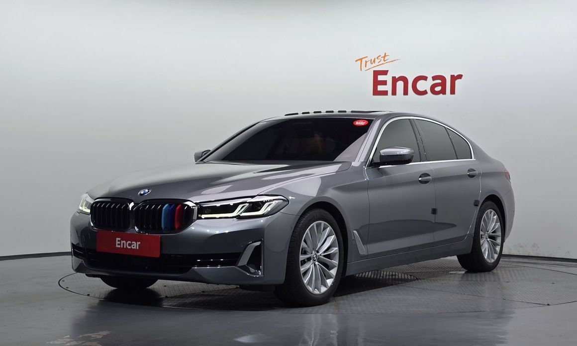 BMW 5-Series 2023
