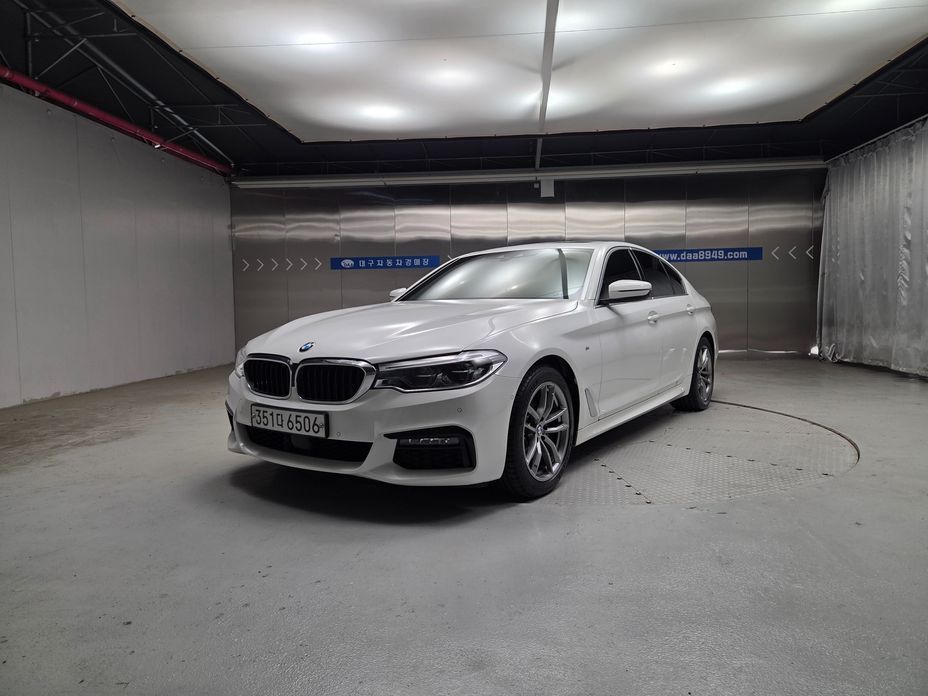 BMW 5-Series 2020