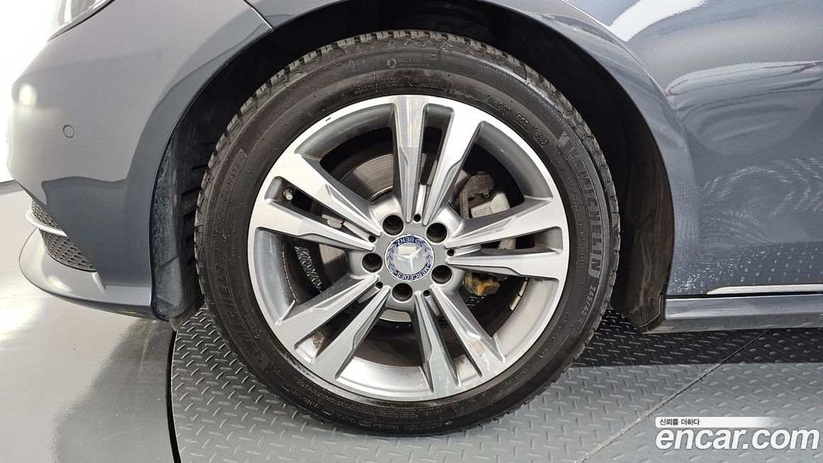 Mercedes-Benz E-Class 2016