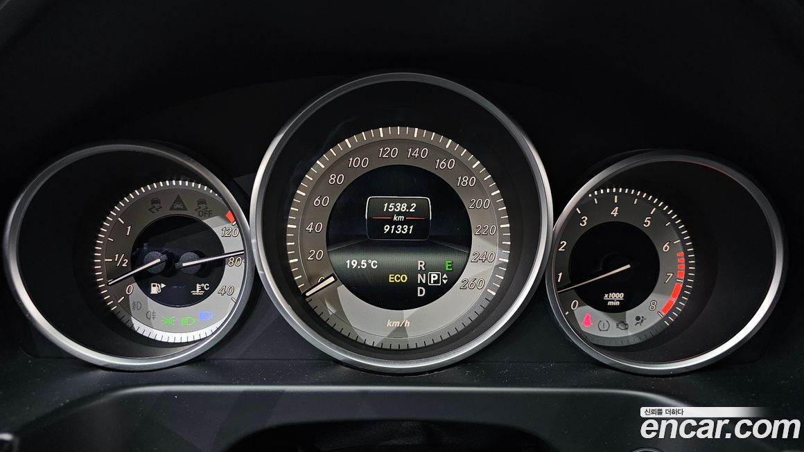 Mercedes-Benz E-Class 2016