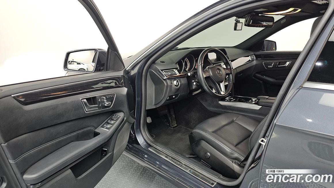 Mercedes-Benz E-Class 2016