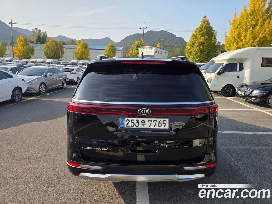 Kia Canival 2021