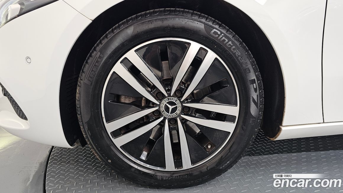 Mercedes-Benz A-Class 2022