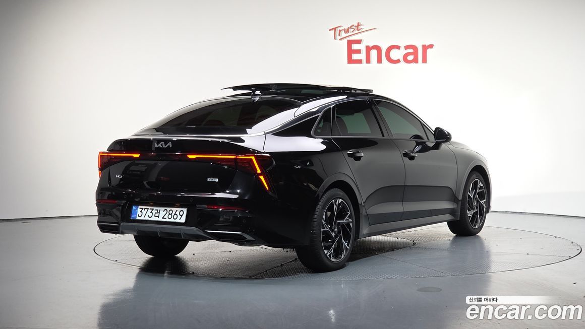 Kia K5 2025
