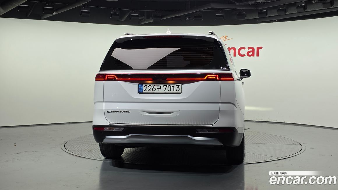 Kia Canival 2021