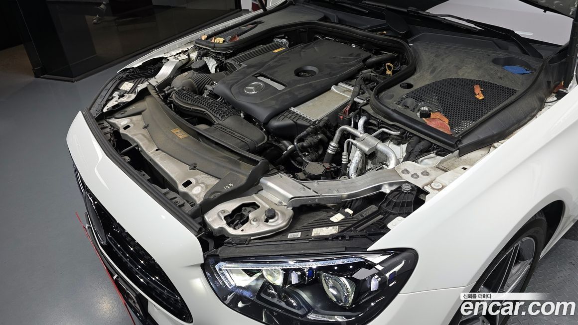 Mercedes-Benz E-Class 2023