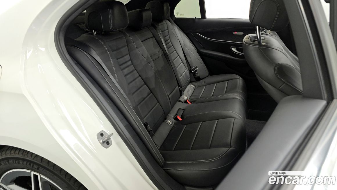 Mercedes-Benz E-Class 2023