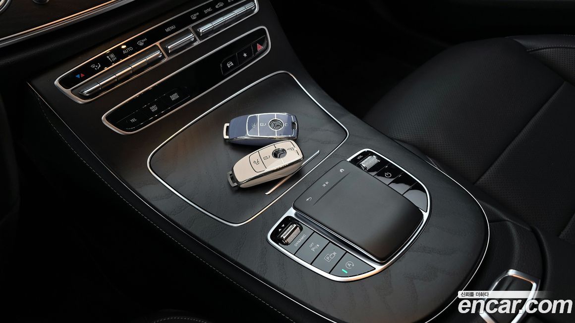 Mercedes-Benz E-Class 2023