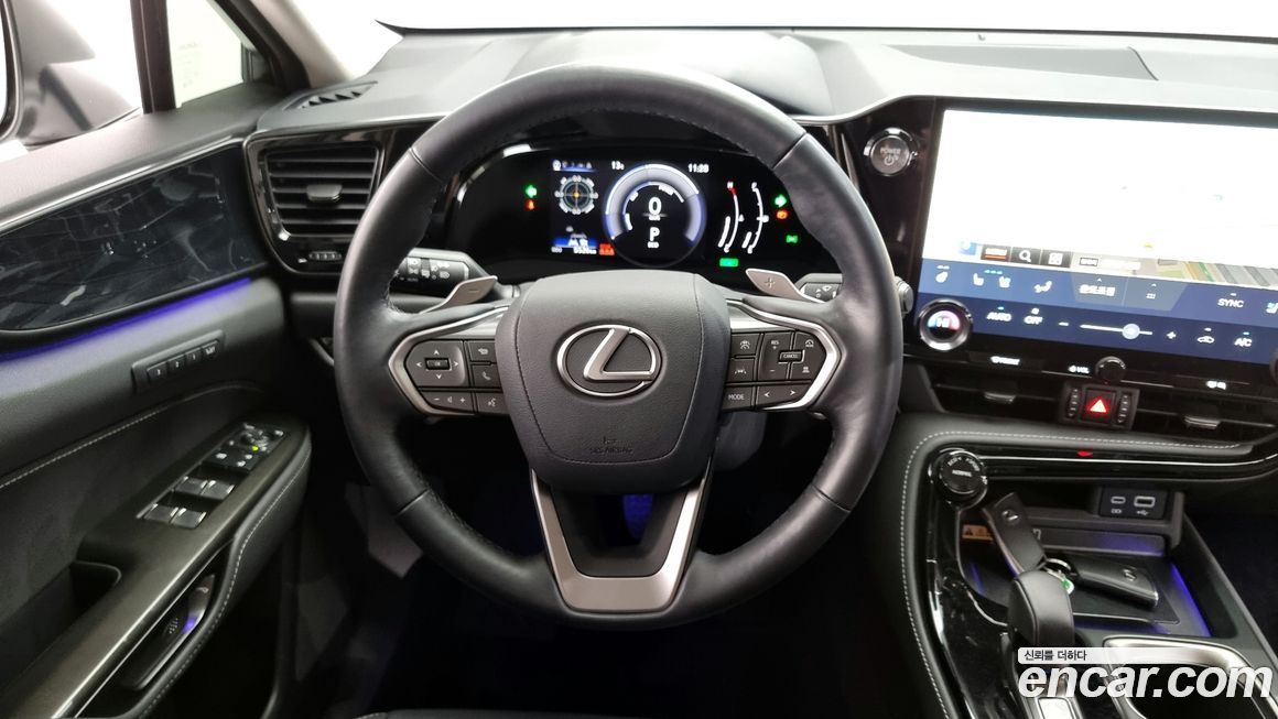Lexus NX 2025