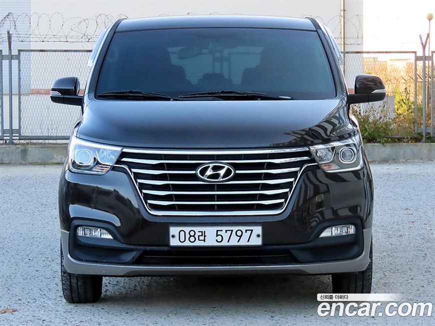 Hyundai Starex 2019