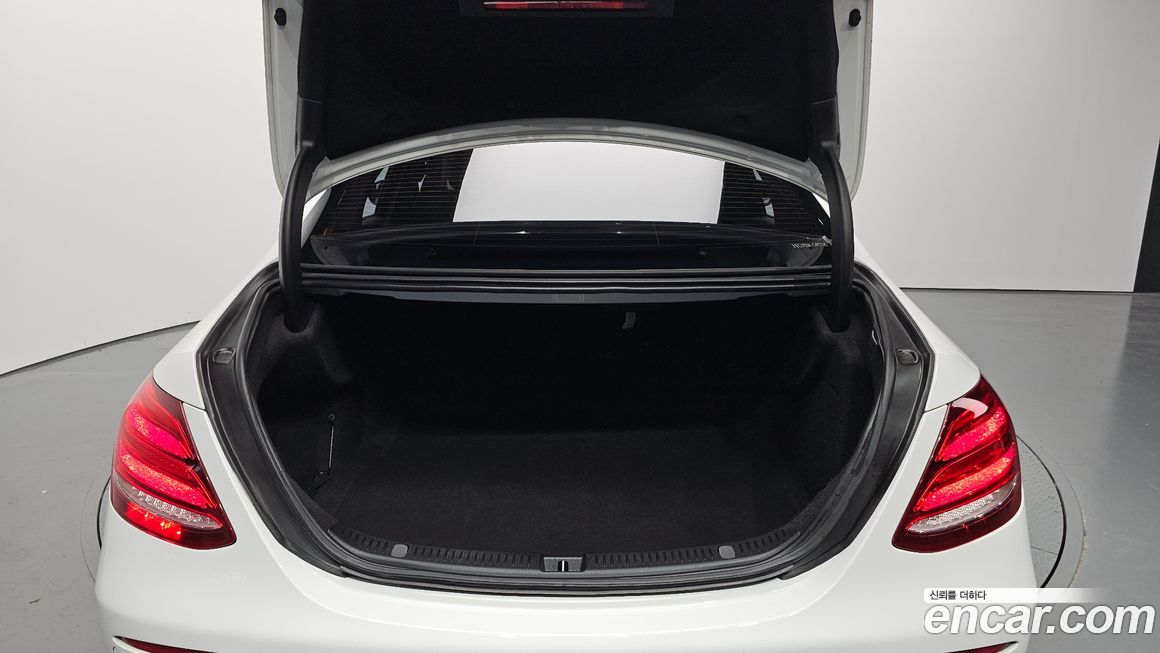 Mercedes-Benz E-Class 2017