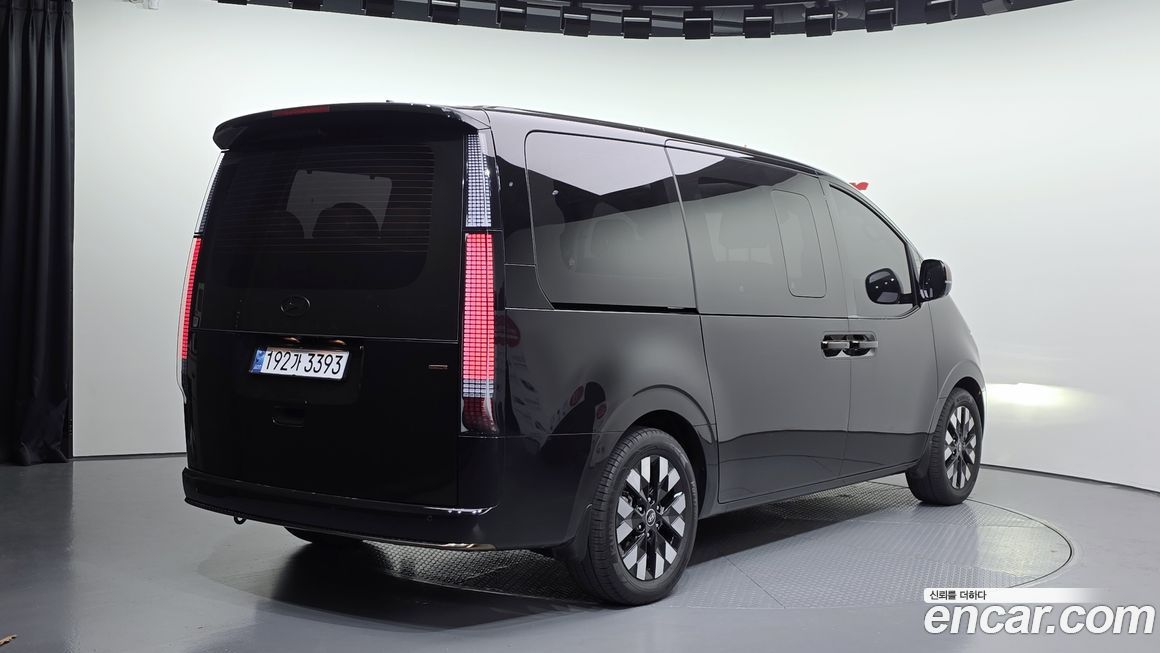 Hyundai Staria 2025