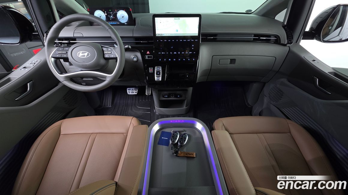 Hyundai Staria 2025