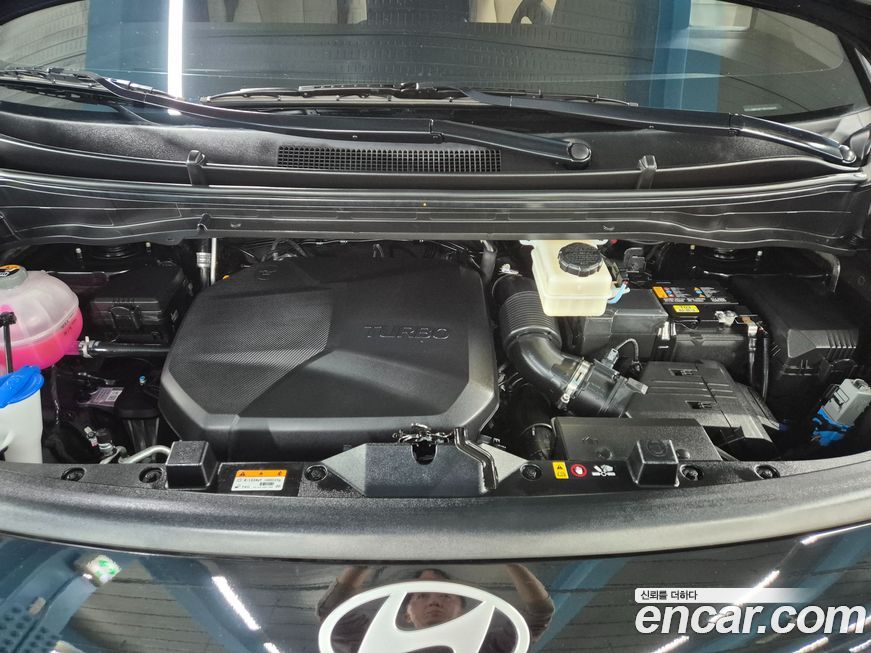 Hyundai Staria 2025