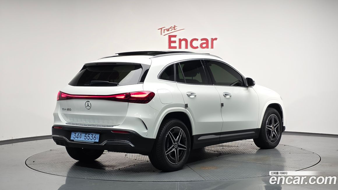 Mercedes-Benz EQA 2025