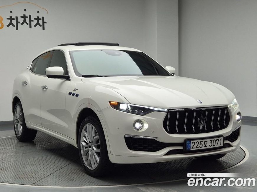Maserati Levante 2022