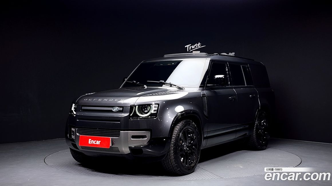 Land Rover Defender 2024