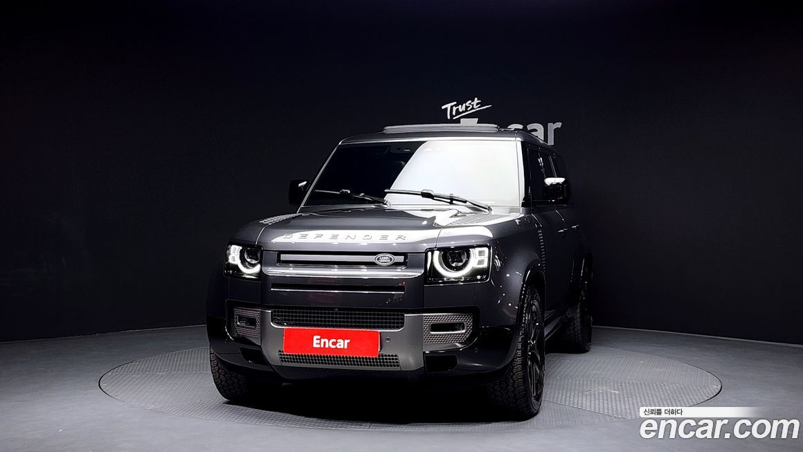 Land Rover Defender 2024