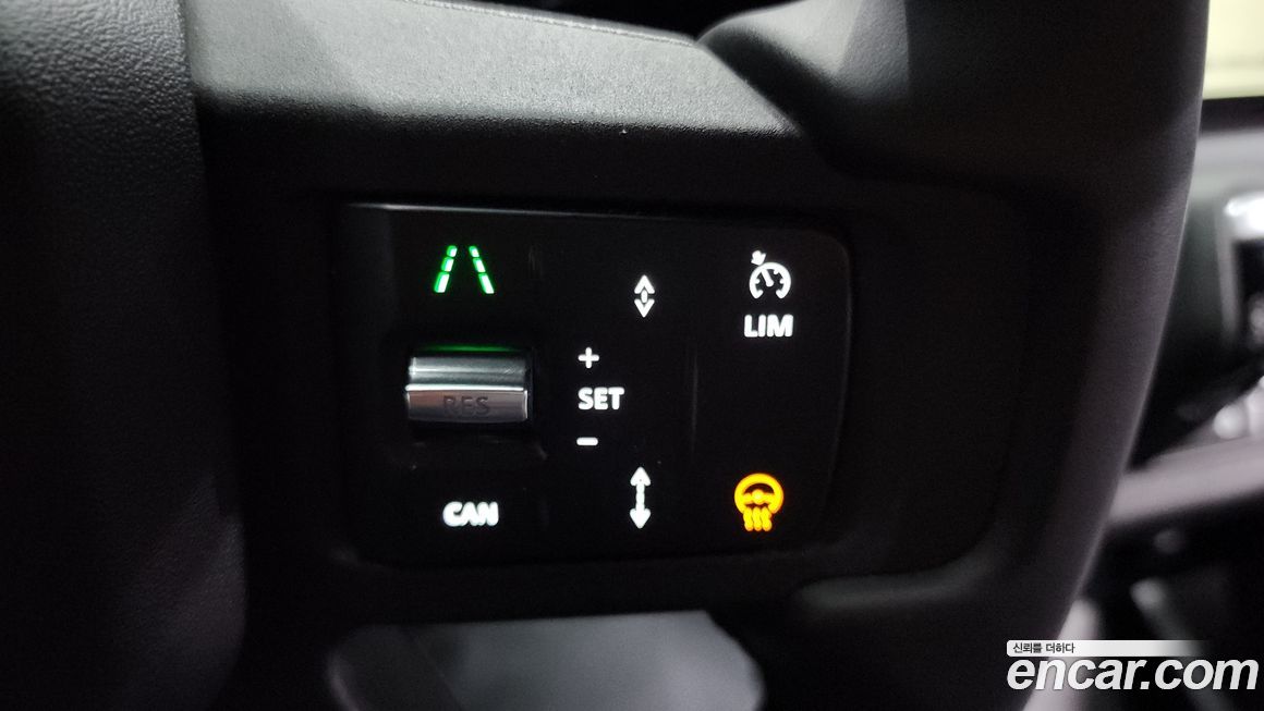 Land Rover Defender 2024