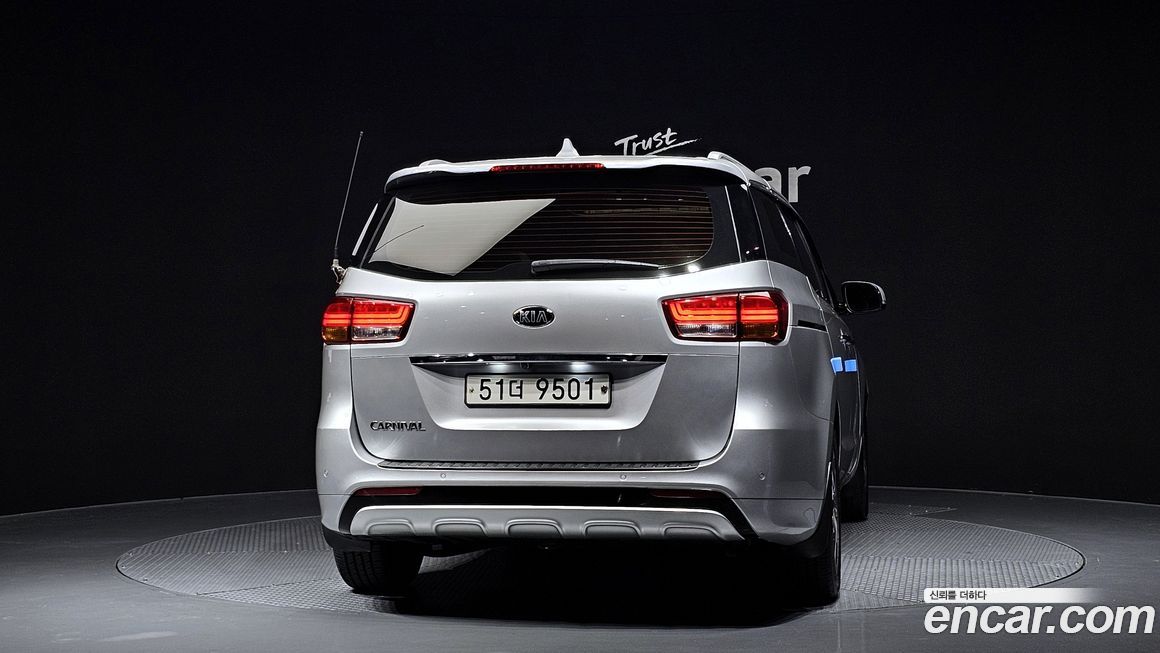 Kia Canival 2015