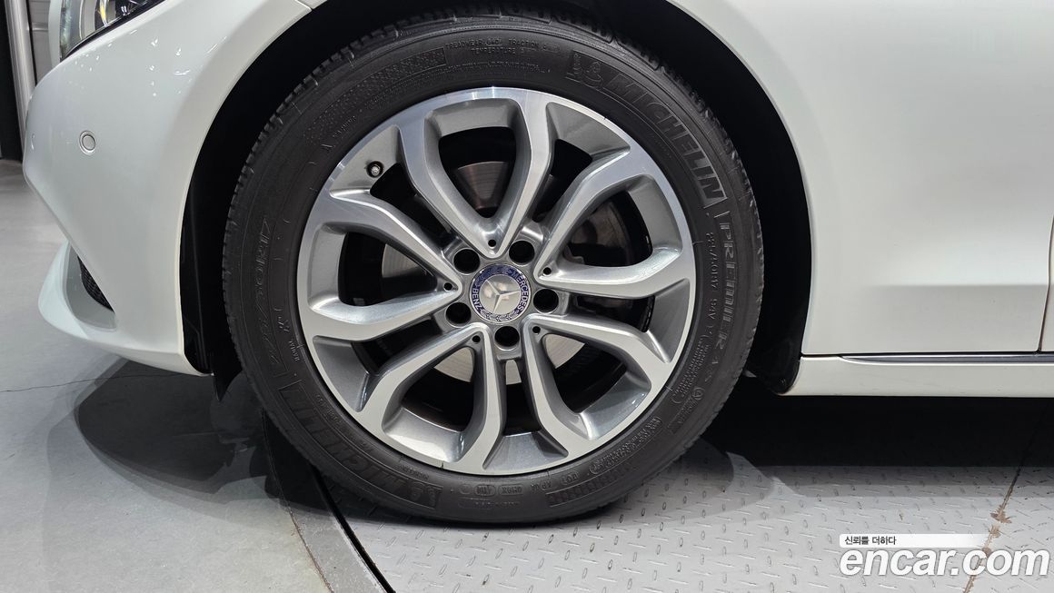 Mercedes-Benz C-Class 2016