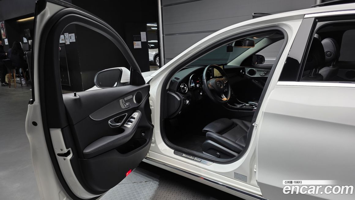 Mercedes-Benz C-Class 2016
