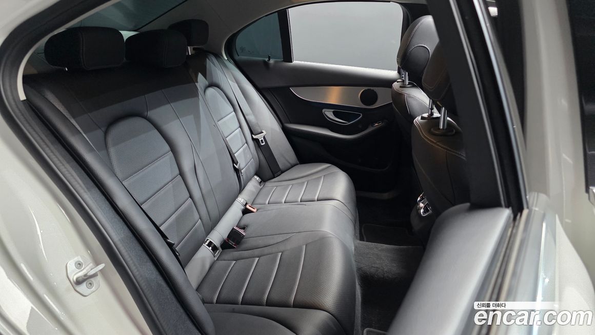 Mercedes-Benz C-Class 2016