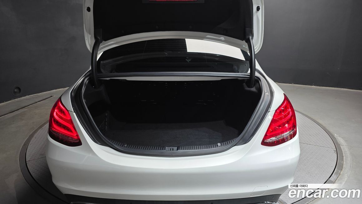 Mercedes-Benz C-Class 2016