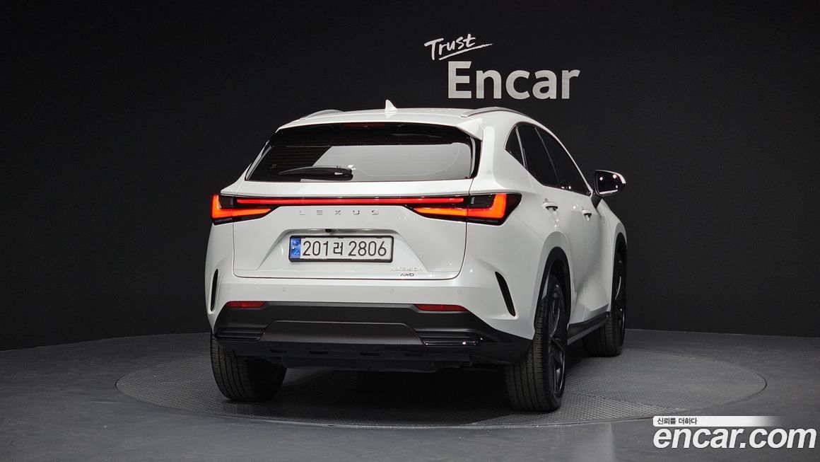 Lexus NX 2024