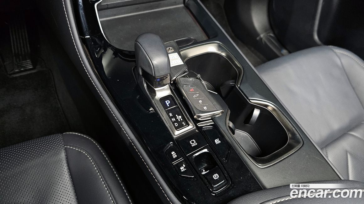 Lexus NX 2024