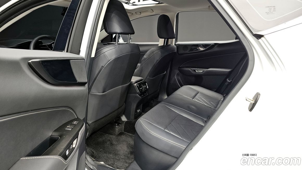 Lexus NX 2024