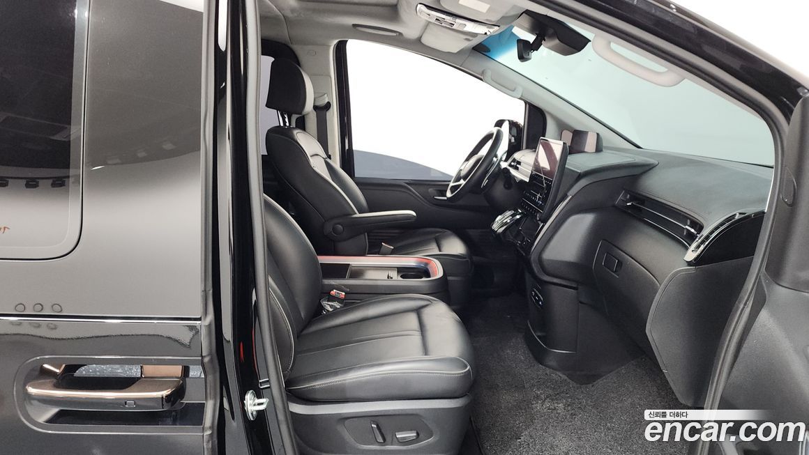 Hyundai Staria 2023