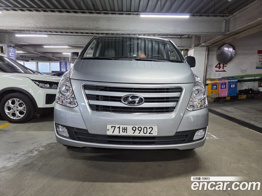 Hyundai Starex 2018