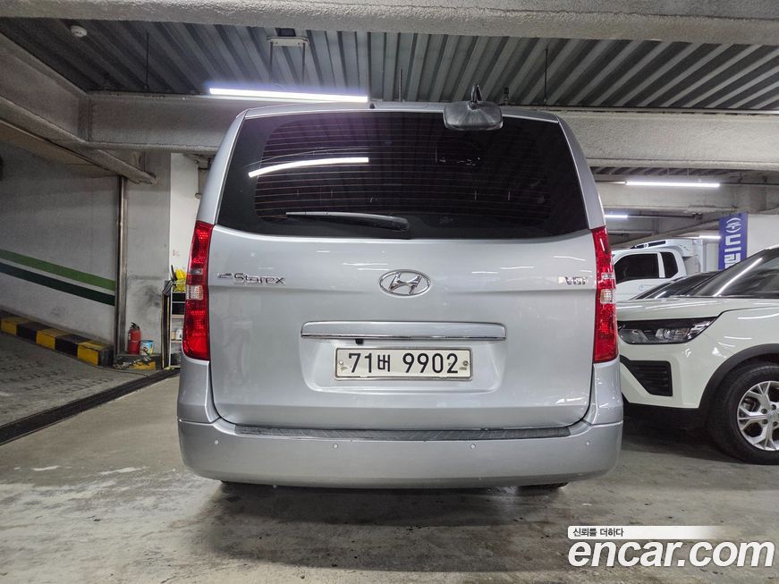 Hyundai Starex 2018