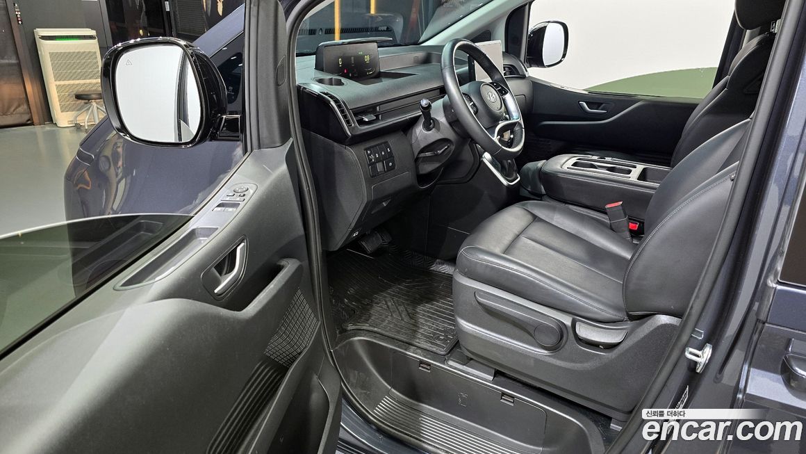 Hyundai Staria 2023