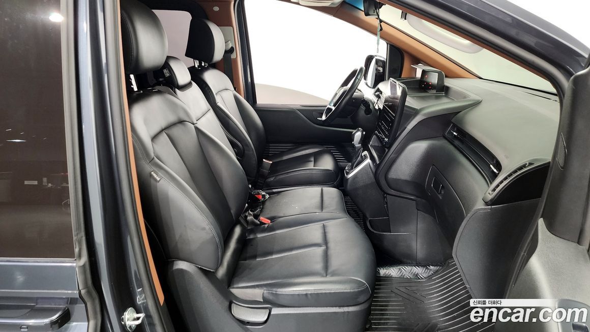 Hyundai Staria 2023