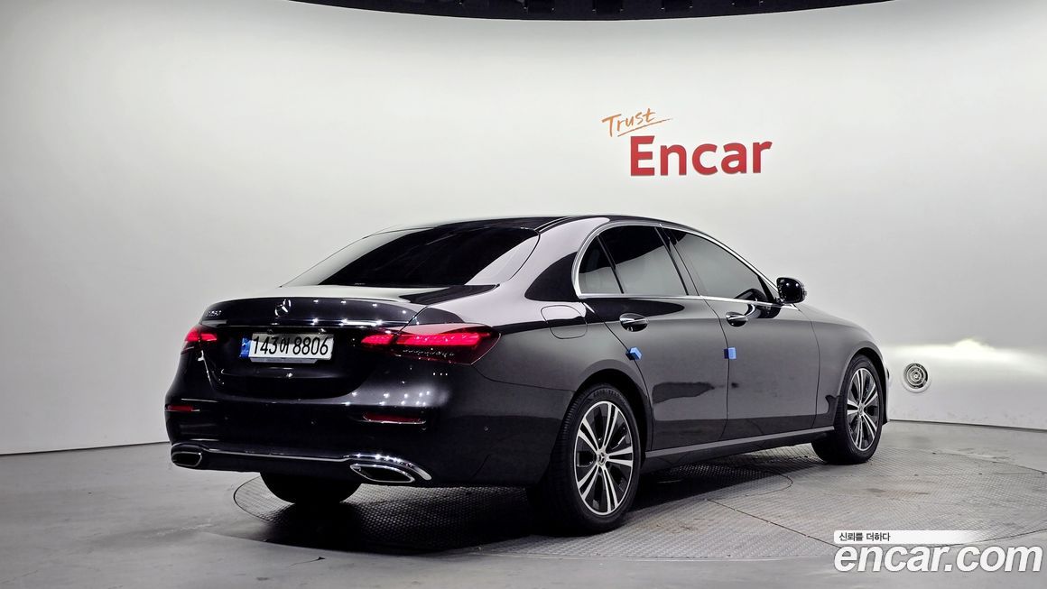 Mercedes-Benz E-Class 2021