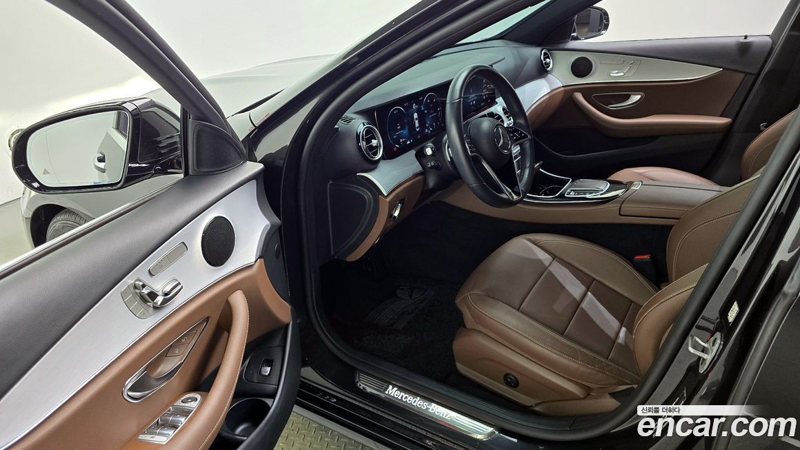 Mercedes-Benz E-Class 2021