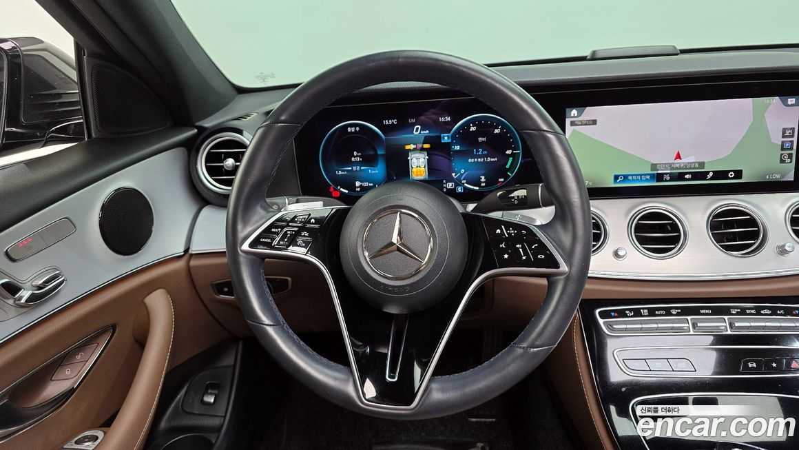 Mercedes-Benz E-Class 2021