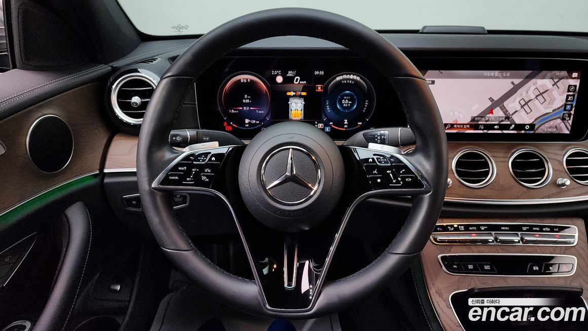 Mercedes-Benz E-Class 2022