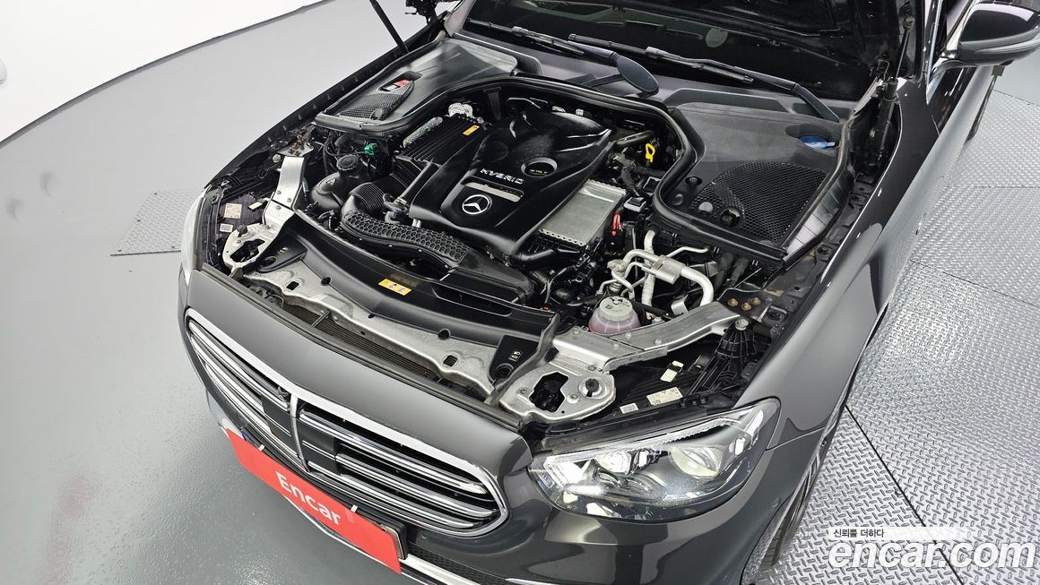 Mercedes-Benz E-Class 2021