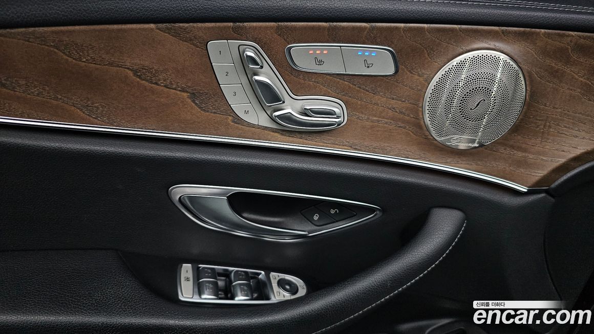 Mercedes-Benz E-Class 2021