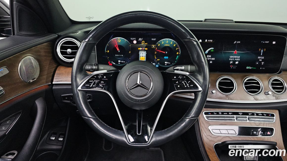 Mercedes-Benz E-Class 2021