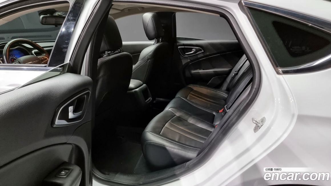 Chrysler 200 2015